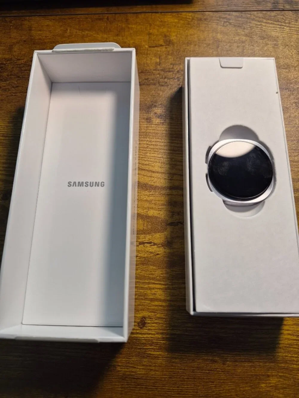 Samsung Galaxy Watch8, 40mm, Silver, LTE/WiFi/Bluetooth/GPS Capable, NEW IN BOX!